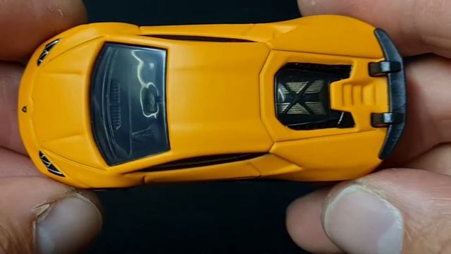 Unboxing Lamborghini Huracán Performante Takara Tomy смотреть онлайн