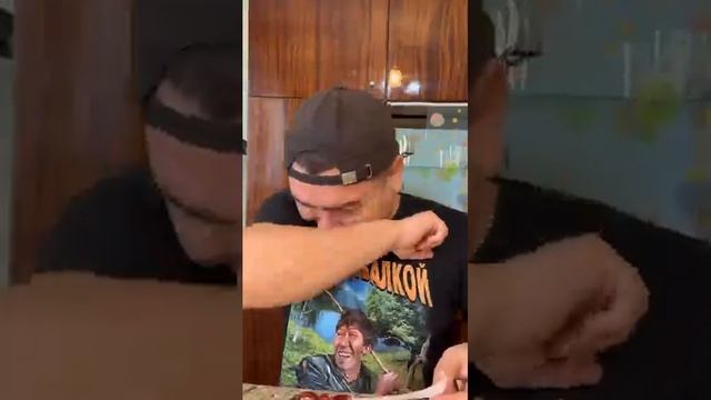 ТЫ В ДЕТСТВЕ С МАМОЙ УЧИШЬ СТИХОТВОРЕНИЕ 😂 смотреть онлайн