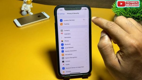How To Fix Earth Wallpaper Showing Wrong Time on iPhone - iPhone Astronomy Wallpaper Day & Night