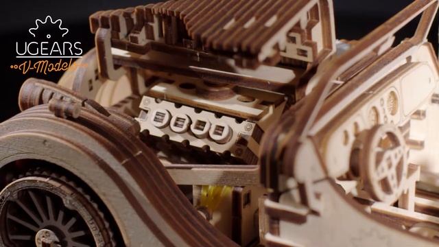 Ugears Roadster VM 01 Santa смотреть онлайн