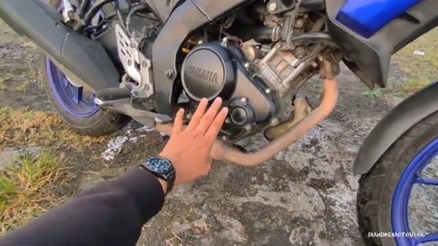 ALASAN KENAPA GAK PAKE OLI YAMALUBE LAGI // VIXION R & R15V3 смотреть онлайн