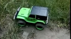 Джип на пульте управления, джип ищет сюрприз.