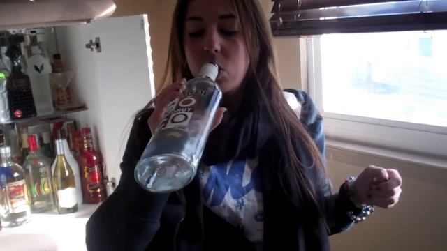 Sister throws up apple bees at 2 p.m смотреть онлайн