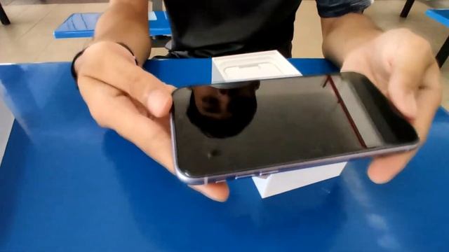Purple iPhone 11 Unboxing смотреть онлайн