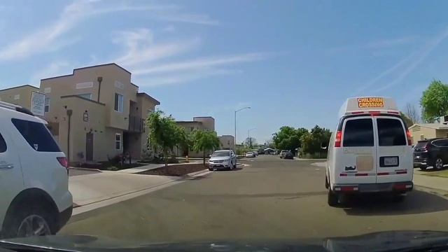 Ice cream truck in Stockton CA. *Not my video смотреть онлайн