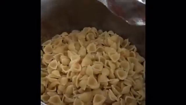 Mac and Cheese Vine смотреть онлайн