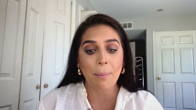 Alicia's Must-Have MAC Products | MAC Makeup Artists смотреть онлайн