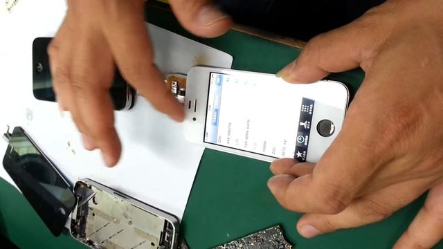 iPhone 4 LCD assembly copy AA white смотреть онлайн
