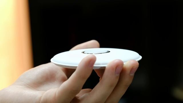 Unboxing Apple's ceramic Apple Watch Edition смотреть онлайн