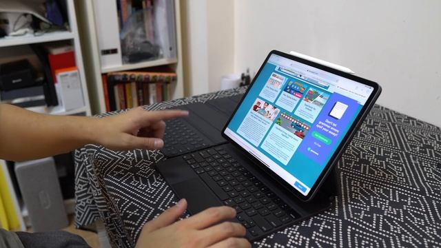 Magic Keyboard For iPad Pro Review: Finally, iPad Is A Computer смотреть онлайн