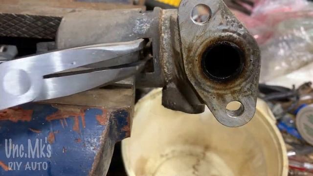 P0404 How to replace EGR valve on Grand caravan & other Chrysler Dodge vehicles (EP 258) VW Routan смотреть онлайн