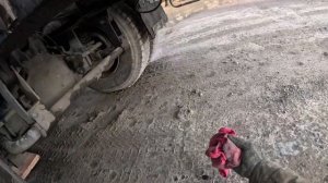 Смазка шкварней на Шакман Х 3000 трехостный