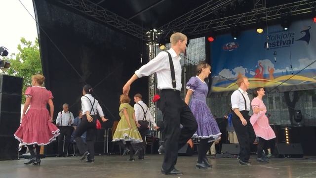 Apple Chill Cloggers Germany 2016 смотреть онлайн