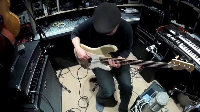 Getting Started on the Bass part 3 - a bit of improvising using scales смотреть онлайн