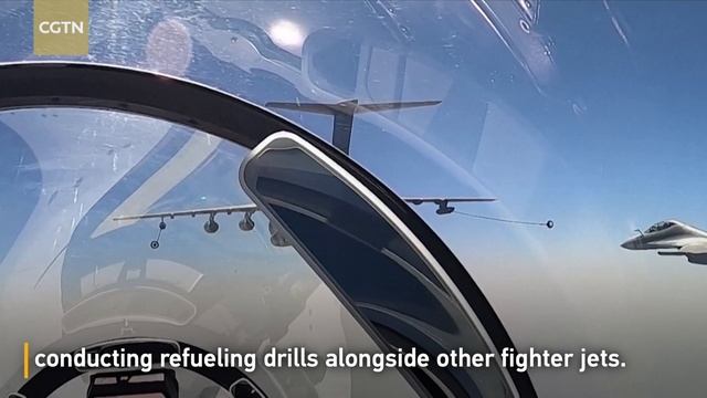 China's aerial tanker boosts warplane's long-range operational capabilities смотреть онлайн