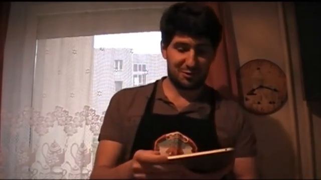 iPad as chopping board: Apple vs. tomato, cucumber and sharp knife! смотреть онлайн