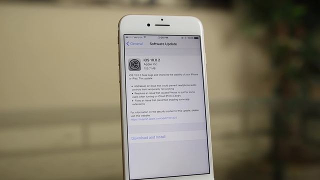 iOS 10.0.2 Released - What's New? Should You Update? iOS 10.0.2 Jailbreak Status & Bug Fixes! смотреть онлайн