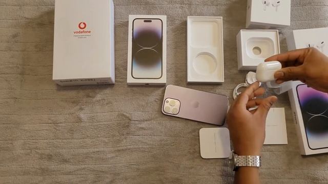 iPhone 14 Pro Max Vodafone Pack Unboxing смотреть онлайн