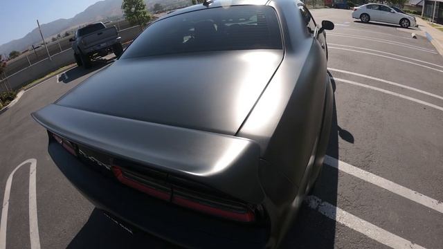 Matte Black Challenger Hellcat Red Eye Wrap смотреть онлайн