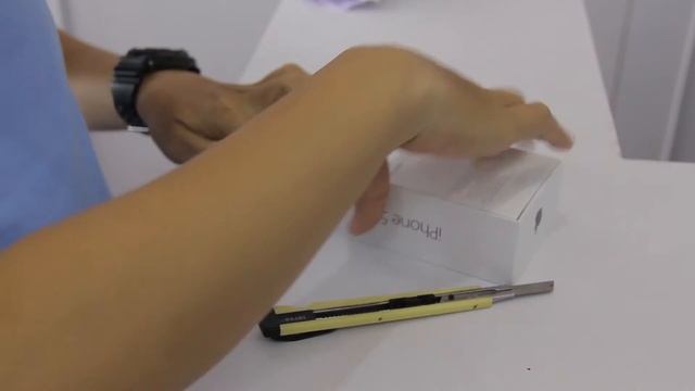 Unboxing iphone 5s 32gb INDONESIA смотреть онлайн
