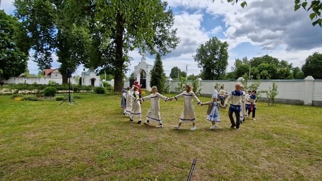 Хоровод в праздник Святой Троицы смотреть онлайн