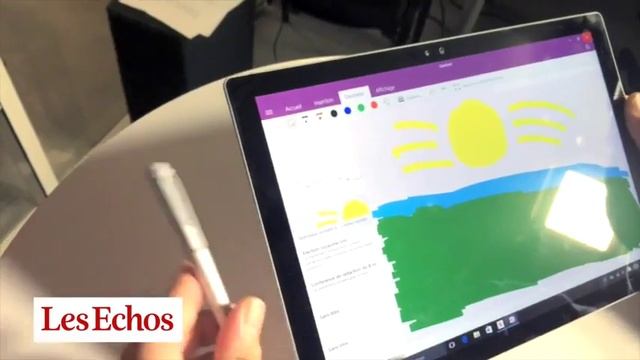 Test Tech : le match iPad Pro contre Surface Pro 4 смотреть онлайн