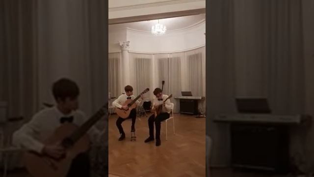 В. Макарова. Маленький экспромт. Исполняют Безденежных Михаил и Осипов Владимир смотреть онлайн