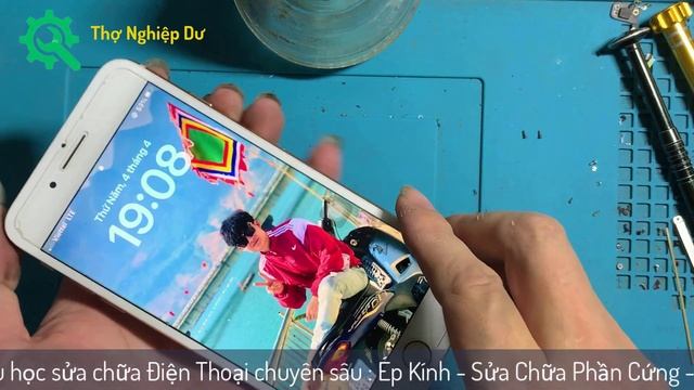hướng dẫn thay pin iphone 8 plus tại nhà | iphone | Thợ Nghiệp Dư смотреть онлайн