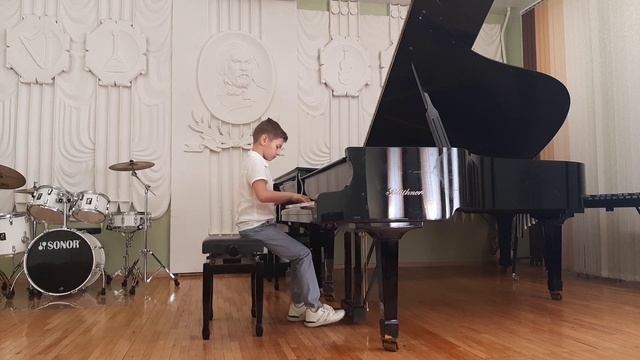 П.И. Чайковский "Утреннее размышление", исполнитель Егор Филин, 9 лет. смотреть онлайн