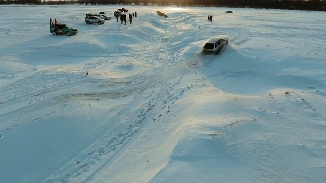 ПРОСТАЯ НИВА ПОСПОРИЛА с МАЖОРОМ на Mercedes G500 ! Prado, Hilux, Jeep WK2, BMW X3 и Subaru Forester