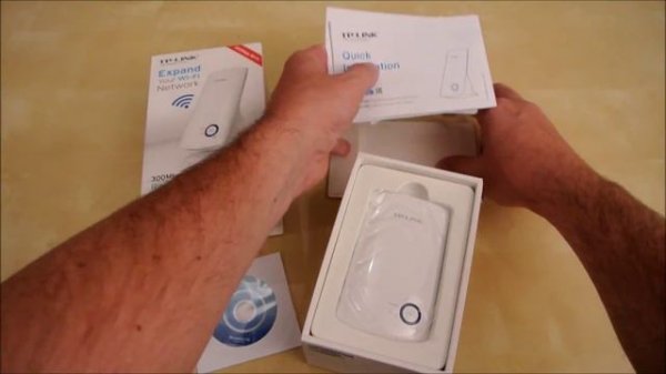 TP-Link universal Wi-Fi Range Extender unboxing
