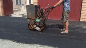 Мини-каток в Работе!!! Очень удобно. Уплотнение в разы лучше виброплиты!!!