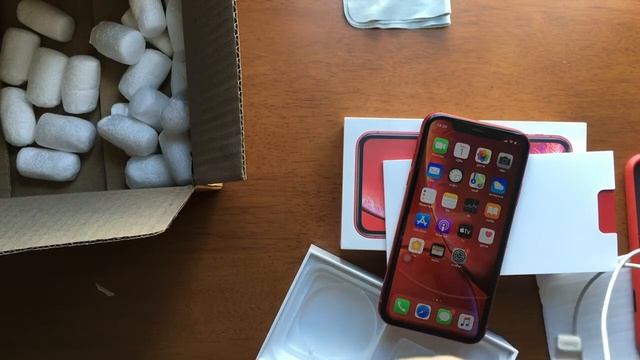iPhone XR (red) แกะกล่องรับซื้อข้ามจังหวัด ให้ราคาดีต้อง MeApple смотреть онлайн