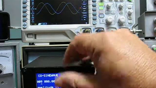 Signal Generator смотреть онлайн