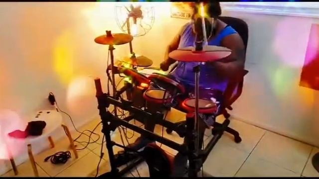 The Mac band drum cover, roses are red смотреть онлайн