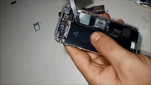 iPhone 5 A1428, A1429 - wymiana płyty głównej - motherboard /logic board replacement смотреть онлайн