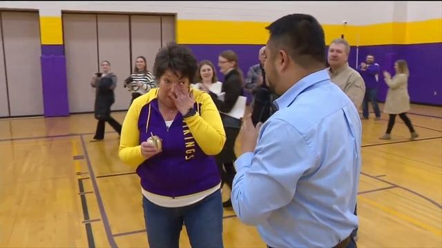 2024 Golden Apple Awards; outstanding teachers смотреть онлайн