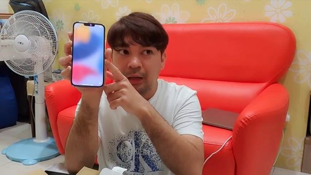 A Christmas present for himself I I Merry Unboxing смотреть онлайн