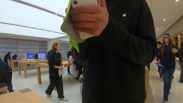 iPhoneXR Apple Store限定 belkinの保護フィルムが超オススメの理由はコレ！ смотреть онлайн