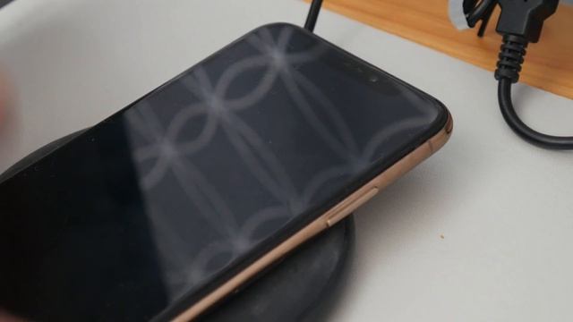 iPhone Xs Review in 2021 - Worth Buying? (Best Value iPhone!) смотреть онлайн