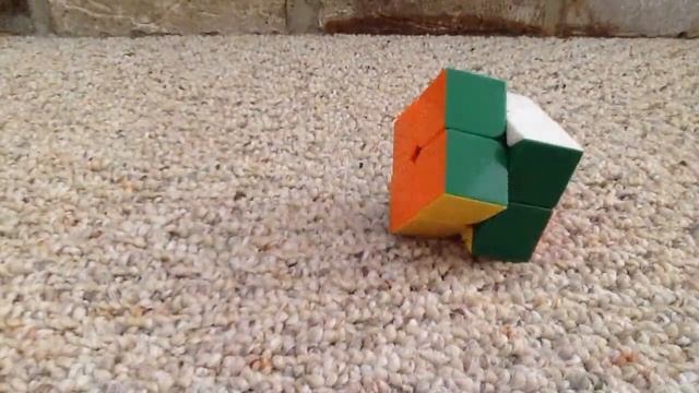 solving a 2x2x2 rubiks cube stop motion смотреть онлайн