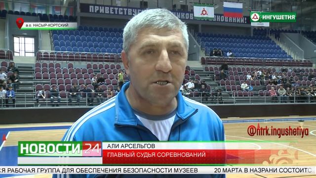 Во Дворце спорта прошли "Веселые старты", приуроченные ко Дню воссоединения Крыма с Россией. смотреть онлайн