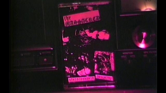 THE MASSACRED "SCHIZOPHRENIC INSANITY" CASSETTE RIP смотреть онлайн