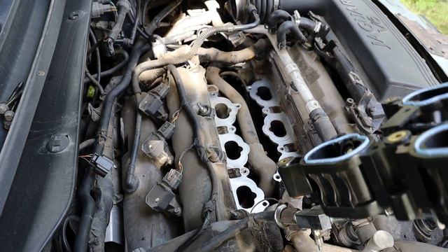 Jaguar X-type intake manifold removal - inlet gaskets replacement смотреть онлайн
