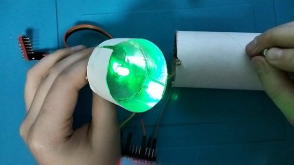 Самодельный фонарик.
