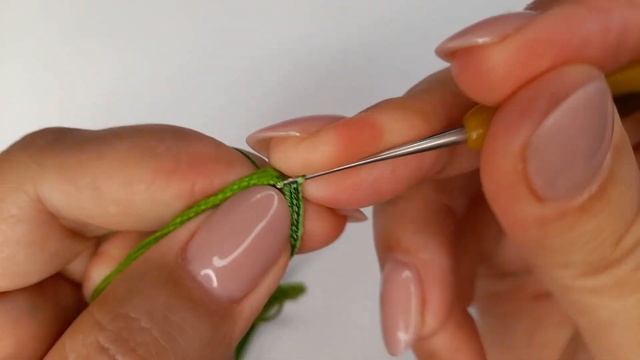 Как красиво связать шнур на бурдоне из вискозной нити. смотреть онлайн