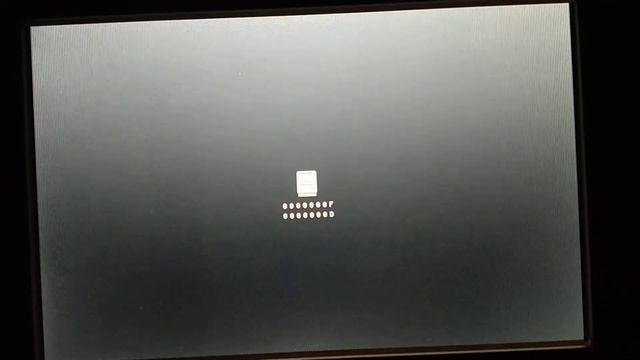 Sad Mac on my PowerBook 180 смотреть онлайн