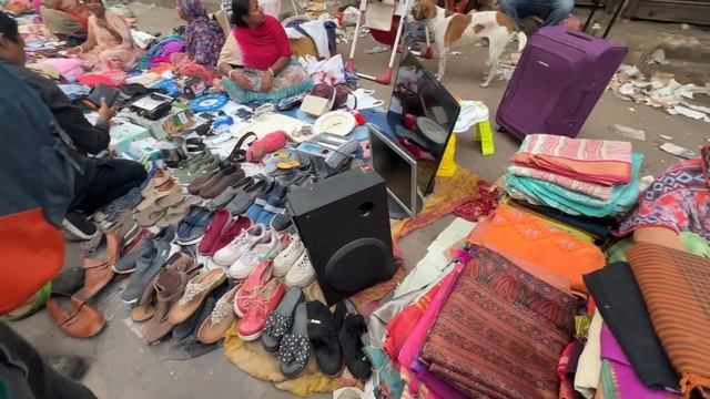 Chor Bazaar Delhi 2024 Iphone15 Dslr Camera,Gopro,Drone,AirPods😱| Raghuveer Nagar Chor Bazaar Delh смотреть онлайн