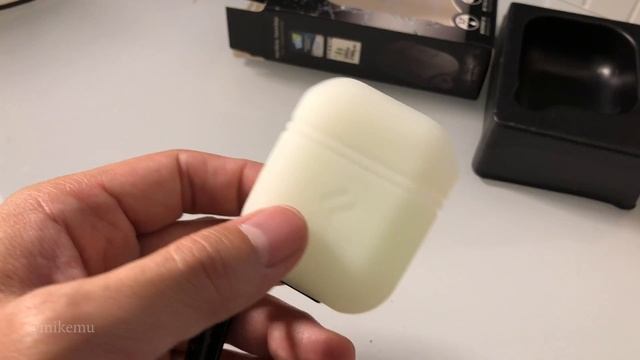 Glow in the Dark Airpod Case by Catalyst || First Impressions смотреть онлайн