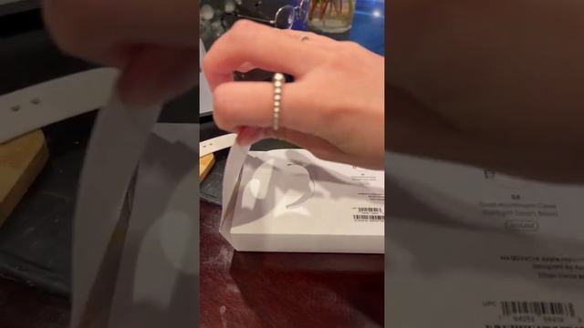 Apple Watch SE Unboxing ⌚️ смотреть онлайн